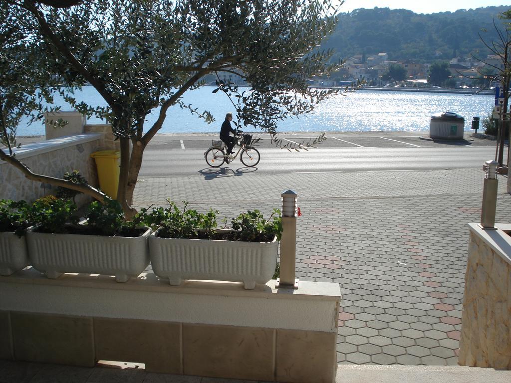 Apartment Tisno Exterior photo